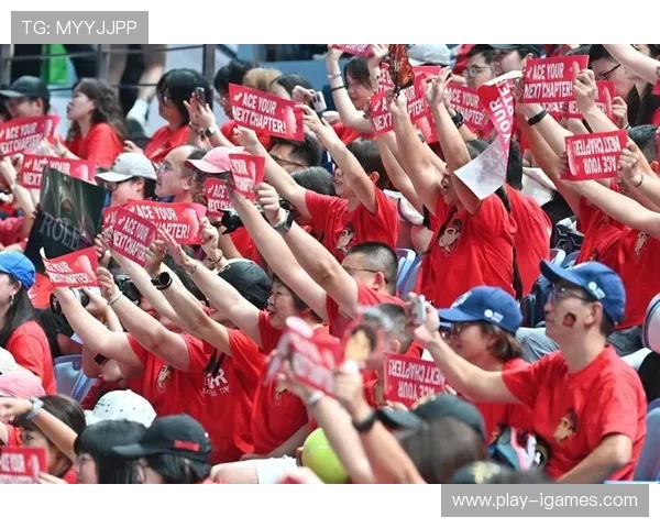 柏林联合球迷热情支持主场氛围火爆助力球队全力出击